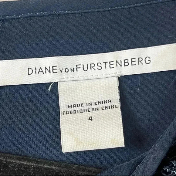 Diane von Furstenberg Size 4 Navy Blue Long Sleeve Lace Dress Knee Length Nylon - Picture 2 of 7